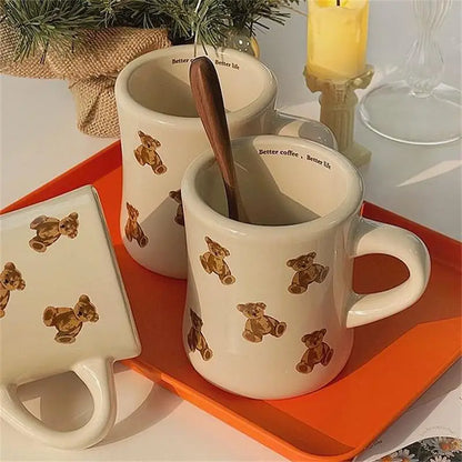 Tazza in ceramica crema con stampa orsetto, tazza da caffè con manico, tazza da colazione coreana carina, autunno 2025, regalo carino, facile da impugnare