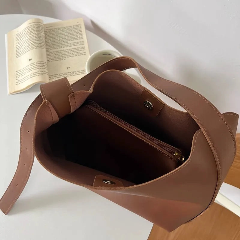 Crossbody taske stor kapacitet spandtaske efterår 2026 trend alsidig hverdagstaske