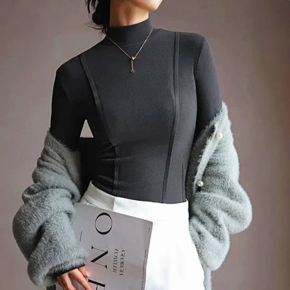 Stretchy Women’s Turtleneck – Fitted Seam Knit, Cool Season