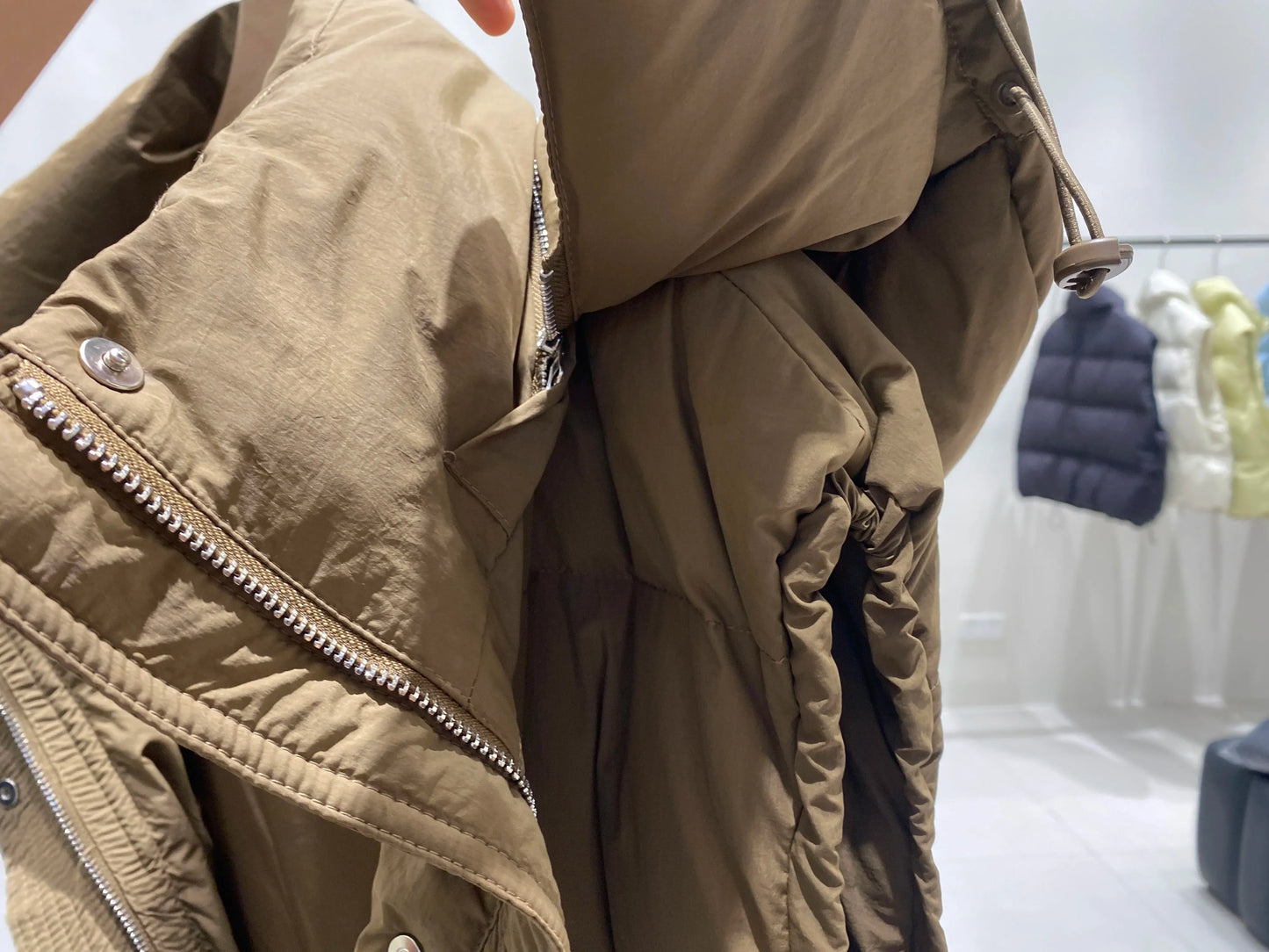 Lightweight Relaxed Women Down Vest - Hooded, Down, Winter