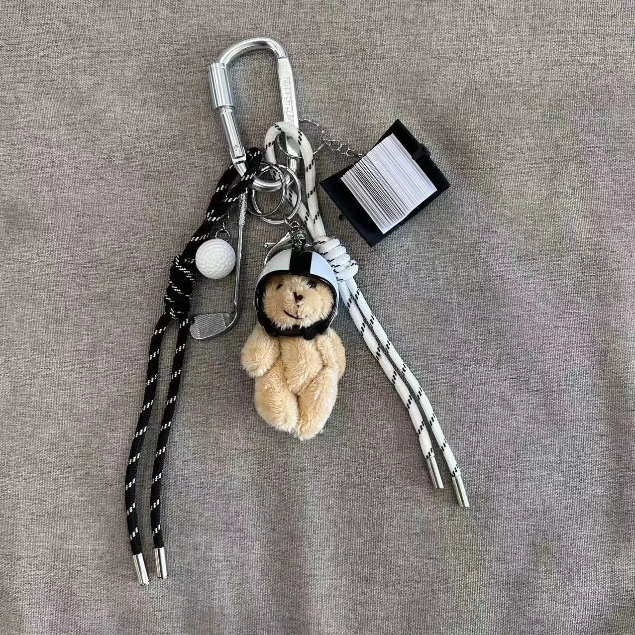 Flätad repväska charm läder tax nyckelring estetisk