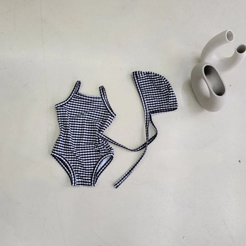 Leichter Baby-Mädchen-Einteiler-Badeanzug - gepunkteter Hosenträgerstil mit Hut, Nylon, gemütlich für den Sommerstrand
