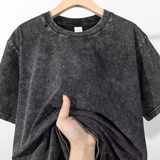 Oversized men's t-shirt – loose-fit silhouette, heavy cotton, vintage-washed streetwear tee