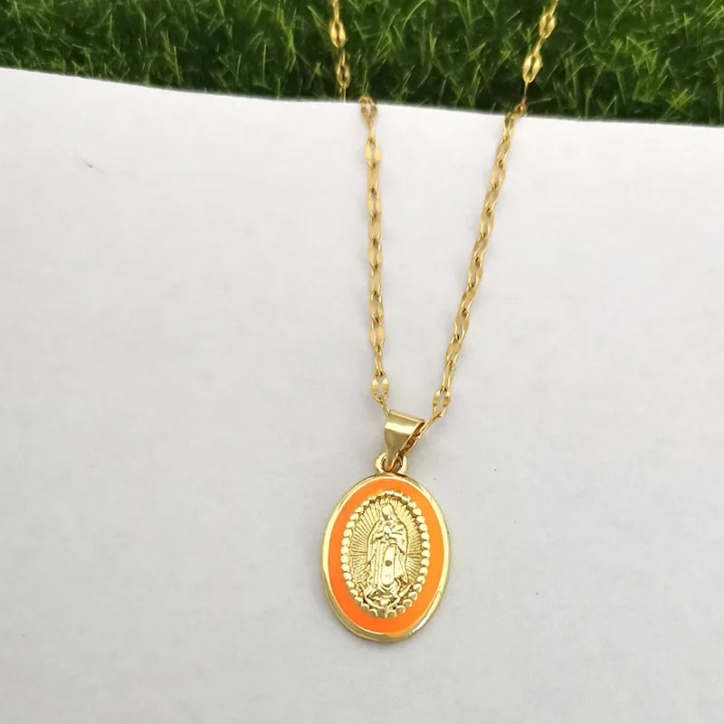 Timeless women's Virgin Mary pendant necklace - 18K gold-plated stainless steel link chain, for everyday wear