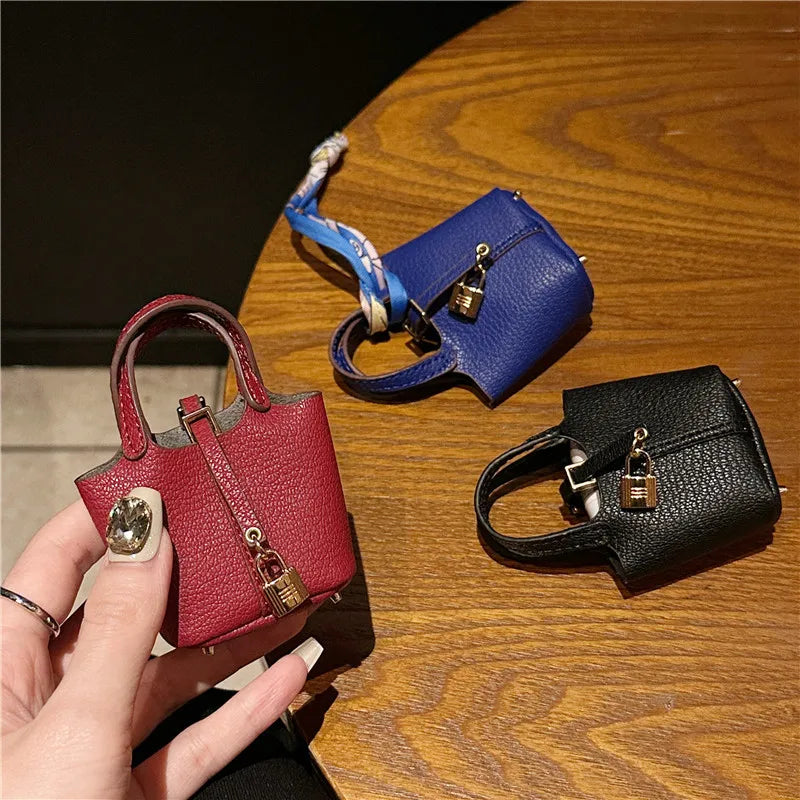1+1 Gratis Birkin Inspiriertes Mini Handtasche - Leder Korbtasche Charm Schlüsselanhänger & Ohrhörer Etui