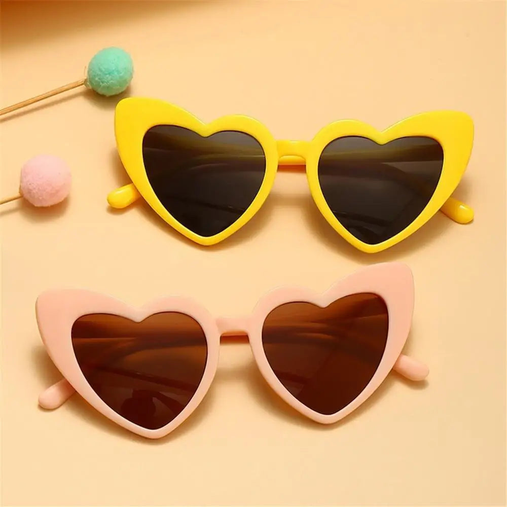Kids Heart Sunglasses Plastic Frame Heart Shaped Summer 2026 Trend Durable Polycarbonate Lenses Outdoor Play