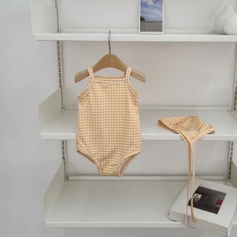 Leichter Baby-Mädchen-Einteiler-Badeanzug - gepunkteter Hosenträgerstil mit Hut, Nylon, gemütlich für den Sommerstrand