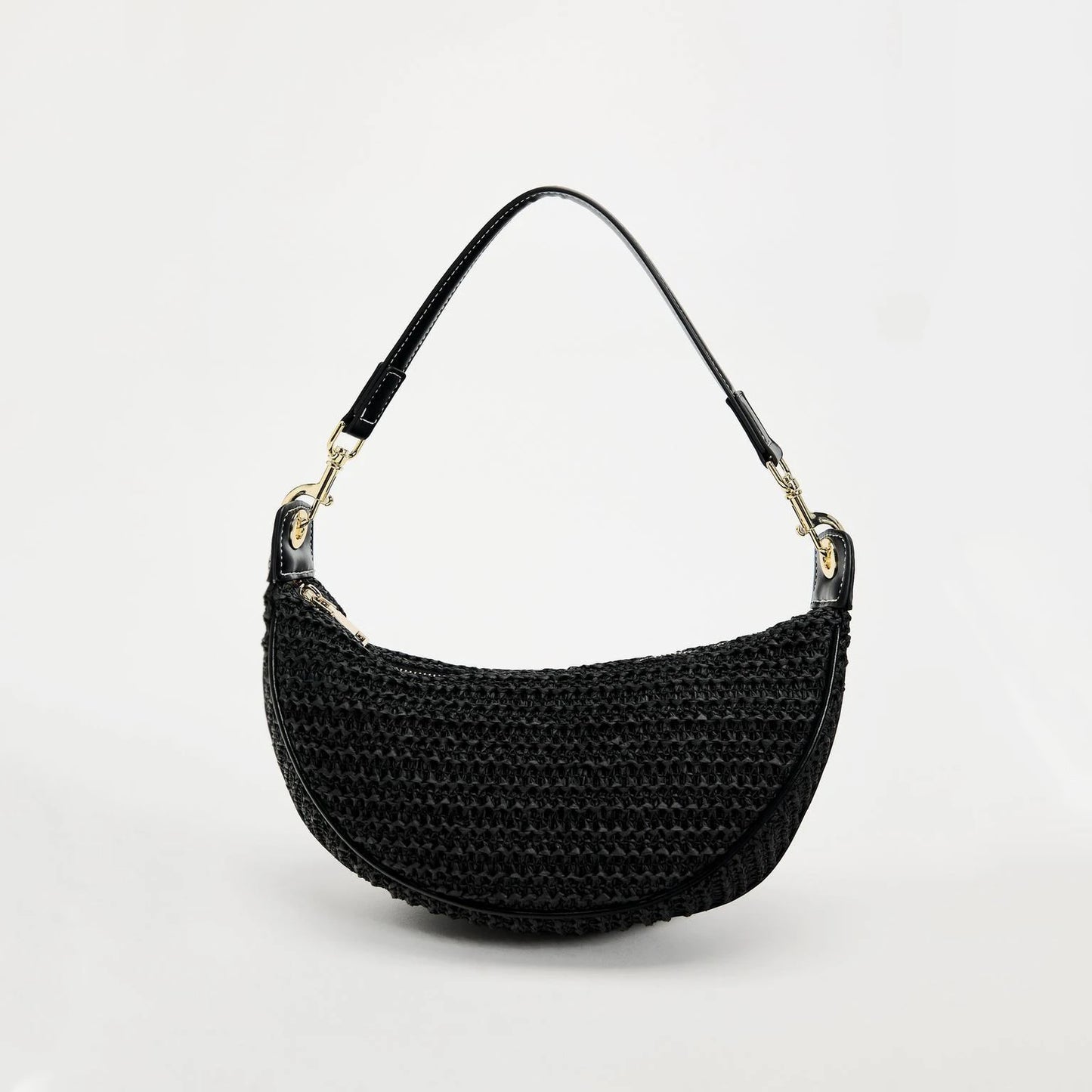 Lightweight women's woven straw shoulder bag – hobo style, crossbody, for beach & summer