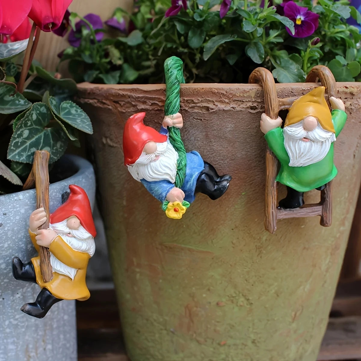 Set di Ornamenti Gnomo da Giardino - 3 Pezzi Figurine Nani in Resina da Appendere per Mini Giardino Micro Paesaggio Decorazione Esterna Primavera