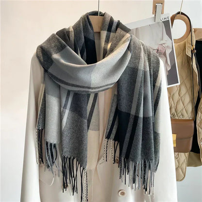 Oversized Women’s Check Scarf - Soft Wool, Fringed Winter