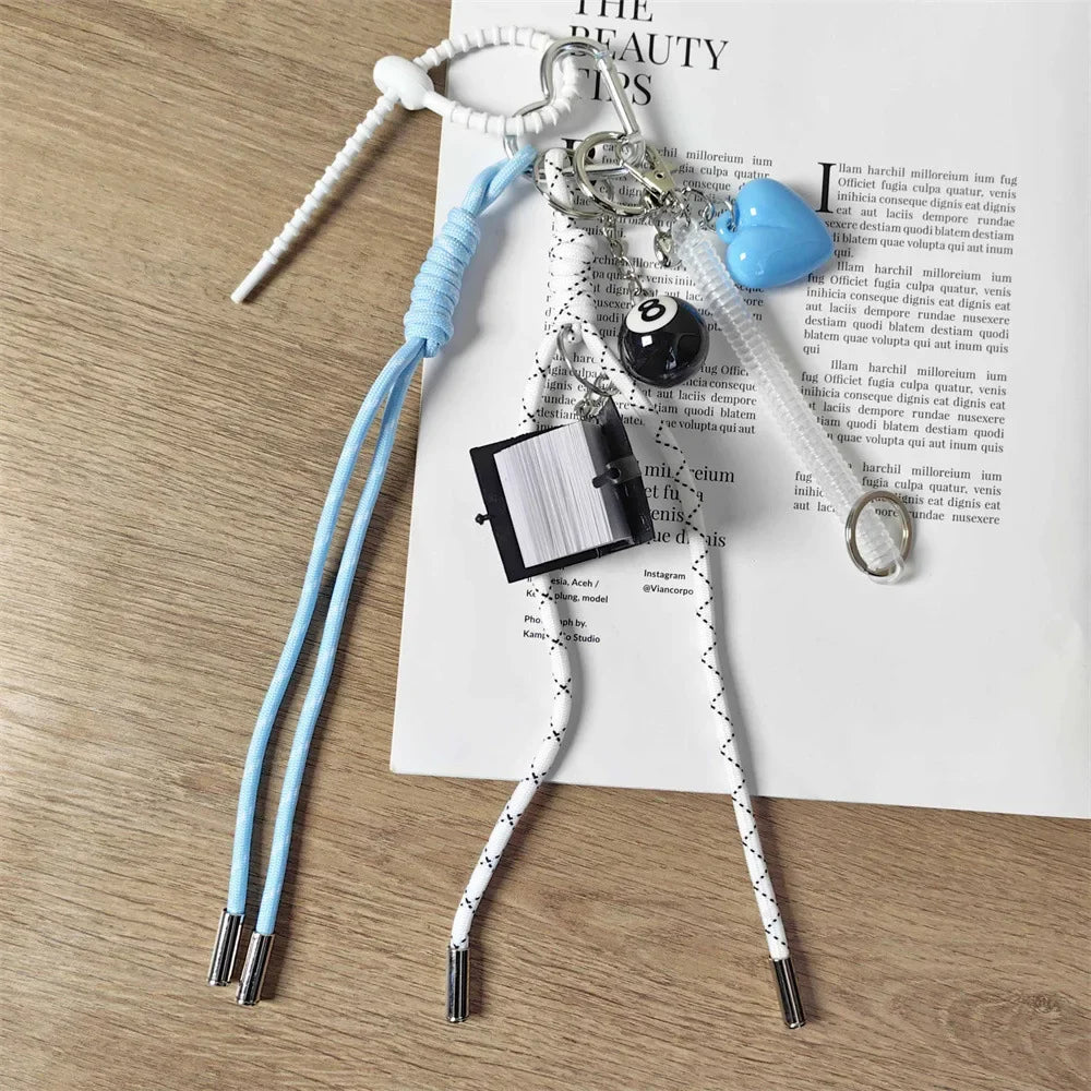 Flätad repväska charm läder tax nyckelring estetisk