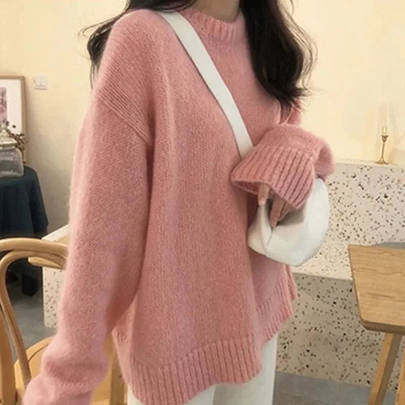 Cozy Oversized Women’s Pullover Sweater - Round Neck Knit