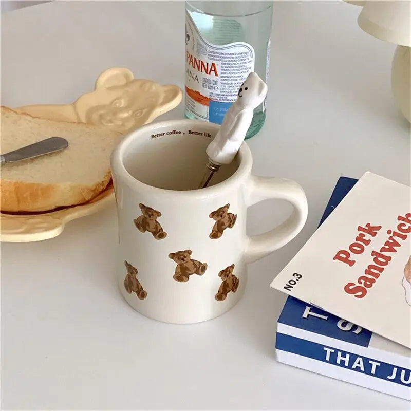 Tazza in ceramica crema con stampa orsetto, tazza da caffè con manico, tazza da colazione coreana carina, autunno 2025, regalo carino, facile da impugnare