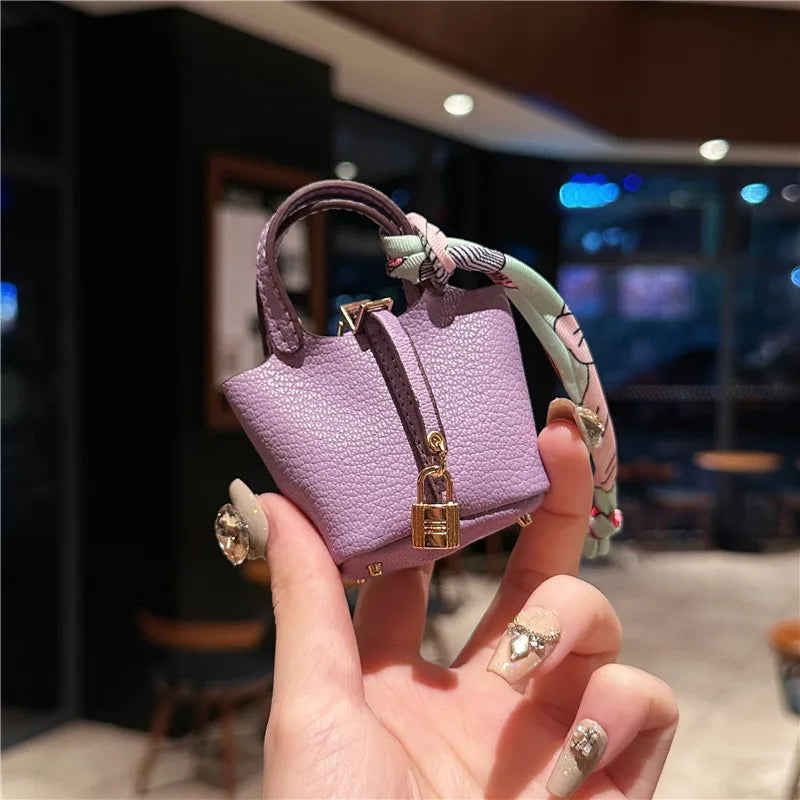 1+1 Gratis Birkin Inspiriertes Mini Handtasche - Leder Korbtasche Charm Schlüsselanhänger & Ohrhörer Etui