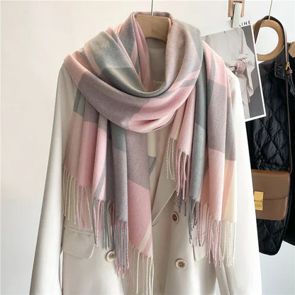 Oversized Women’s Check Scarf - Soft Wool, Fringed Winter