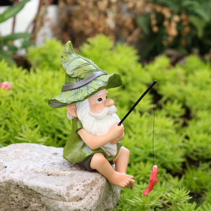 Statua Gnomo da Giardino che Pescano in Resina Ornamento Esterno Decorazione Giardino San Patrizio Idea Regalo Divertente 2026