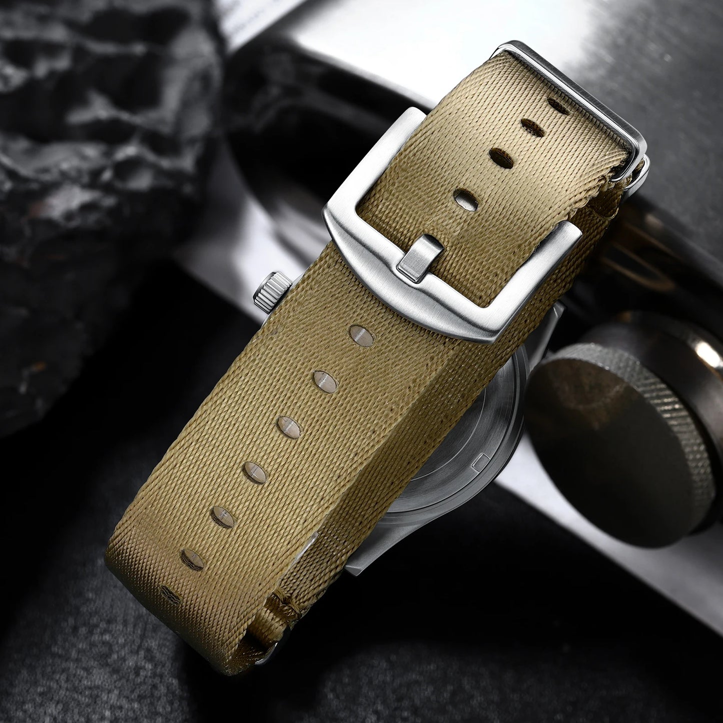 Militær Quartz Feltur 37mm Safir Efterår 2025