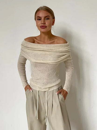 Maglione morbido da donna con spalle scoperte - Scollo a barca, a coste
