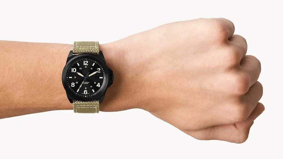 Rugged Field Watch 42mm Fabric Strap Military Analog 30M