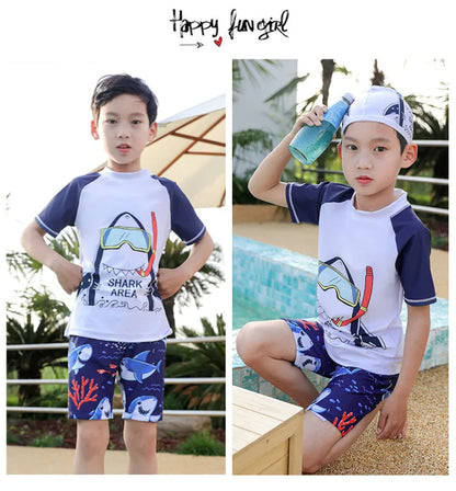 Costume da bagno due pezzi leggero e resistente per ragazzi - top rash guard, pantaloncini con stampa squalo, set con cappello