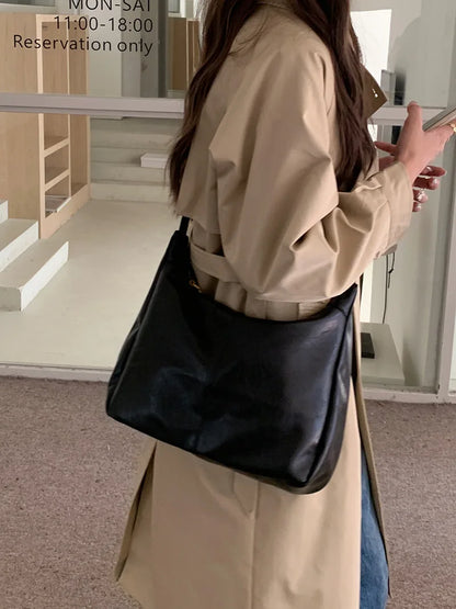 Zachte veelzijdige dames hobo tas - slouchy, nep leer