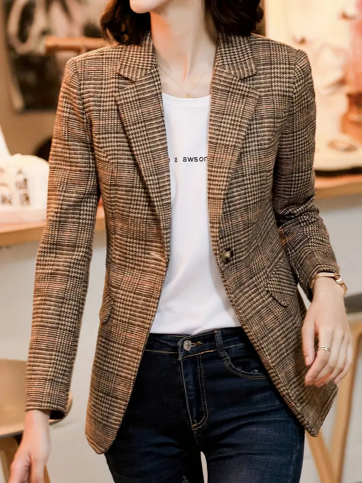 Timeless women’s blazer – tailored checked design, high-quality fabric, for formal occasions 0