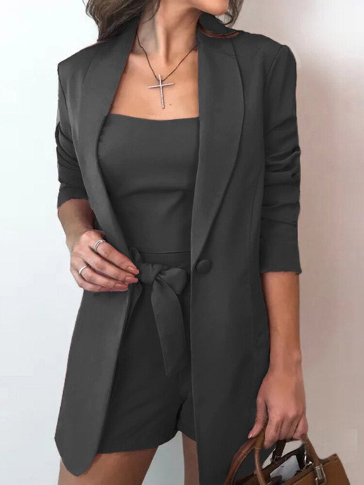 Vielseitiger Damenanzug mit Weste – Blazer und High-Waist-Shorts, für elegante Anlässe, hochwertiger Stoff 0