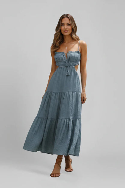 Vestito lungo leggero e valorizzante da donna - corpetto arricciato, gonna a balze ampia, tessuto morbido, abbigliamento casual