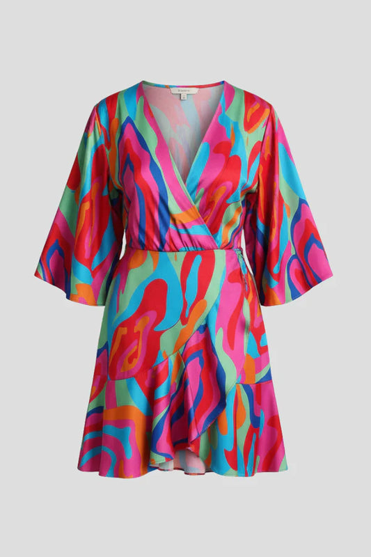 Vestito leggero e valorizzante da donna - maniche a bambola, scollo a V, orlo irregolare, stampa paisley, casual