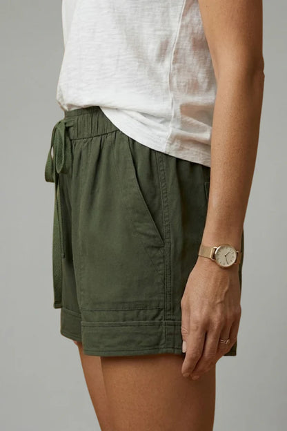 Shorts respirants pour femmes - poches plissées, jambe large, mélange coton, style à enfiler, décontracté