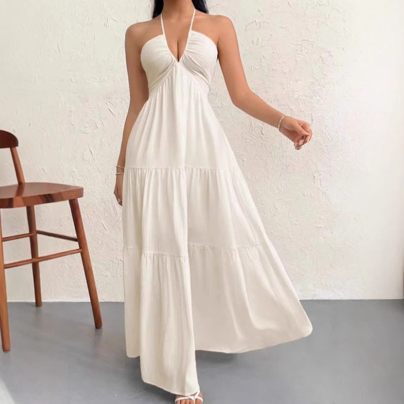 Ryggløs halter maxi-kjole med seler – ermeløs lang sommerkjole, sommertrend 2026, klar for ferie