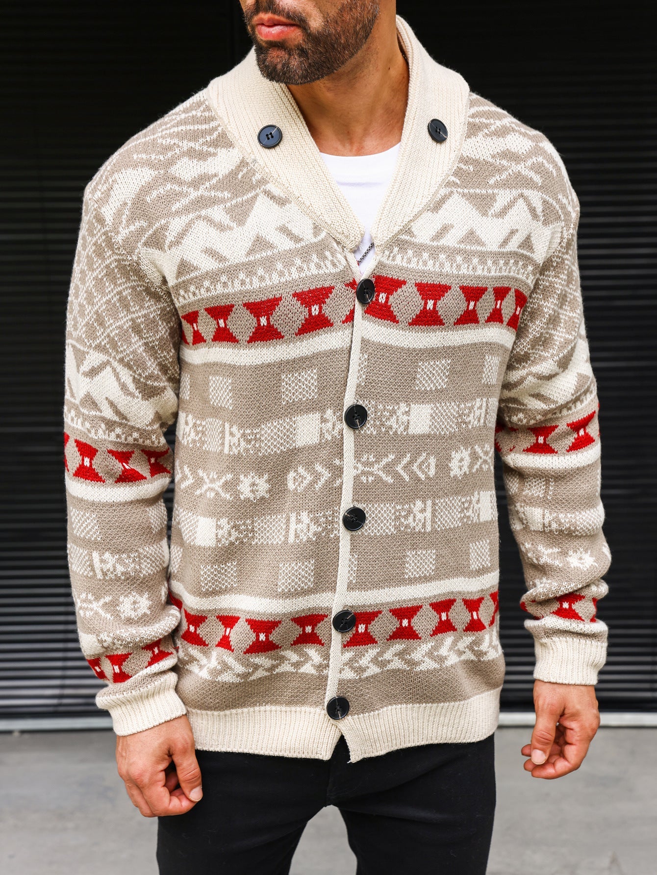 Warmer, strukturierter Herrenpullover mit Schalkragen, dicker Strick