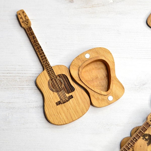 Natural Wood Guitar Pick Holder Case - Mini Acoustic Design for Musicians, Perfect Gift Idea