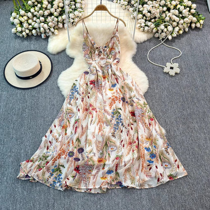 Leichtes Damenkleid – V-Ausschnitt mit Trägern, verstellbare Taille, Blumenmuster, für den Sommer
