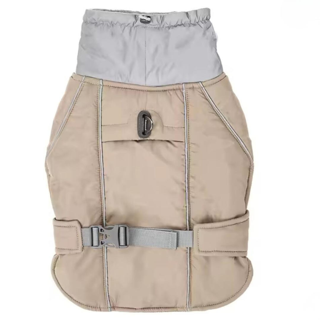 Vannavstøtende hundekåpe med reflekterende striper og justerbare stropper for trygge vinterturer 2025