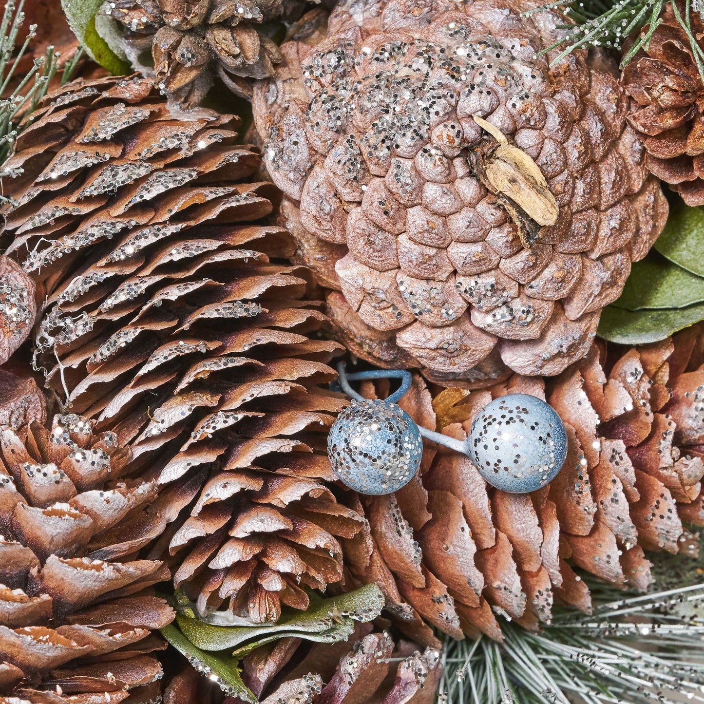 Natural Pine Cone Christmas Wreath – 18.5-inch Glitter Accents, Perfect for Front Door Decor, Holiday 2024