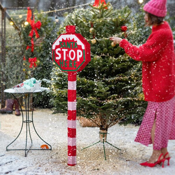 Outdoor Santa Stop Here Sign – 13.5"x13.5"x52" Durable Christmas Decoration for Yard, Festive Holiday Decor 2024