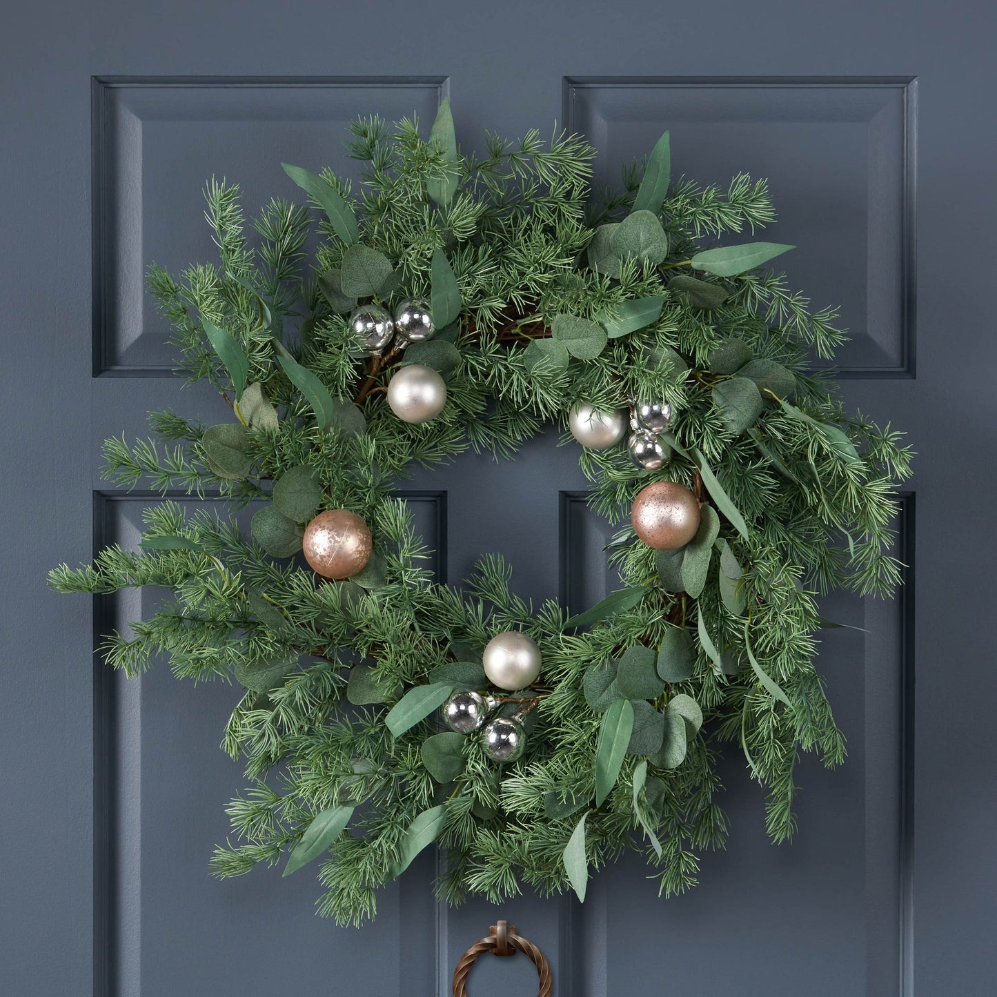 26-inch Pine Needle Wreath with Silver Ornaments – Rustic Farmhouse Style, Indoor/Outdoor Decor, Christmas 2024