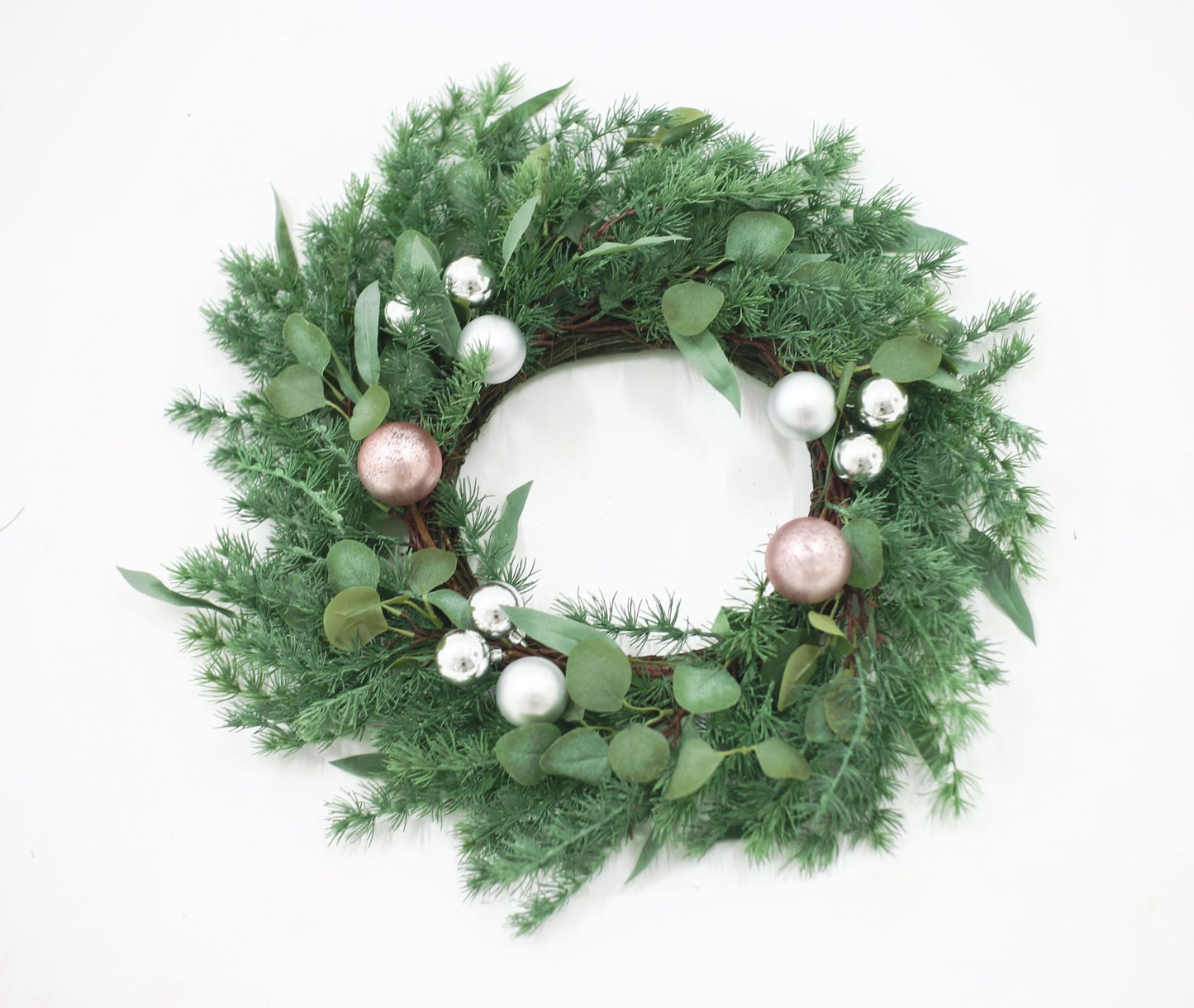 26-inch Pine Needle Wreath with Silver Ornaments – Rustic Farmhouse Style, Indoor/Outdoor Decor, Christmas 2024