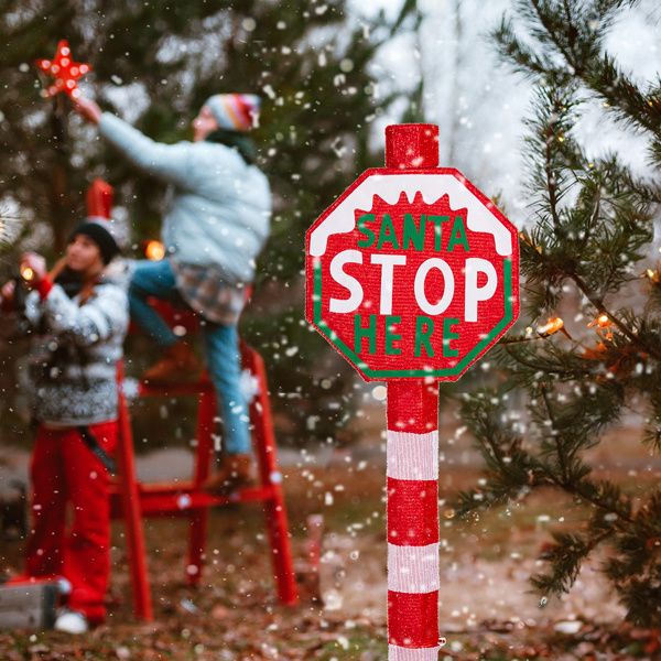 Outdoor Santa Stop Here Sign – 13.5"x13.5"x52" Durable Christmas Decoration for Yard, Festive Holiday Decor 2024