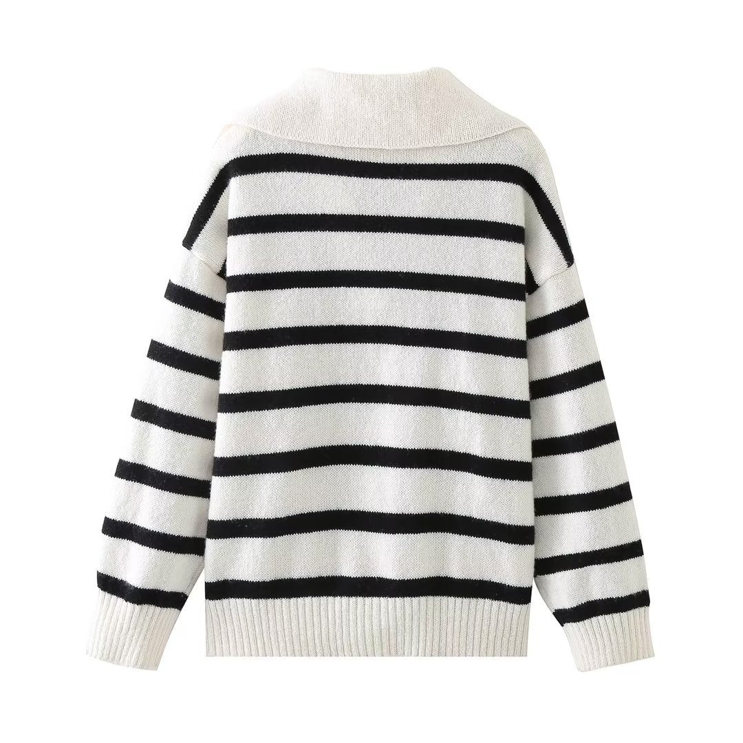 Warm Relaxed Women’s Striped Knitted Sweater - V Neck