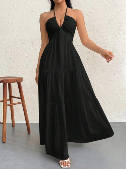 Ryggløs halter maxi-kjole med seler – ermeløs lang sommerkjole, sommertrend 2026, klar for ferie