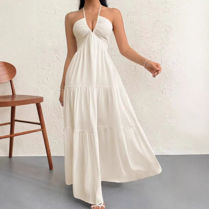 Ryggløs halter maxi-kjole med seler – ermeløs lang sommerkjole, sommertrend 2026, klar for ferie