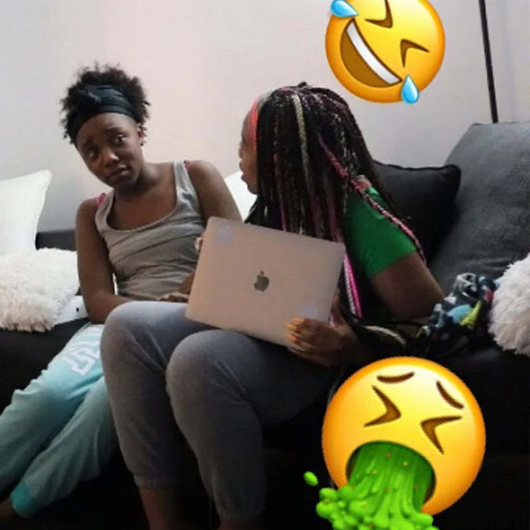 Fart Machine Toy Handheld Prank Device No Battery Portable Laughs Viral Trend Party Gag Gift